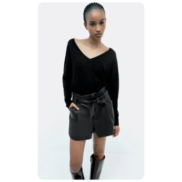 * Zara Black Faux Leather Shorts sz US xs - Picture 1 of 7